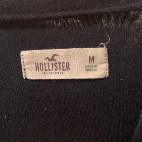 black shoulder cut out crop top - Picture 2 of 2